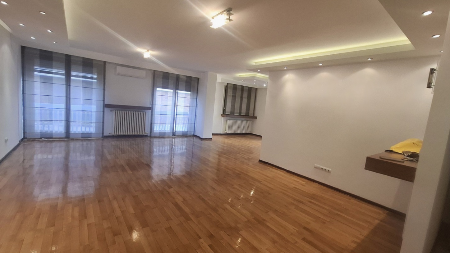ODLIČAN STAN NA SENJAKU SA GARAŽOM, 167M2+22M2